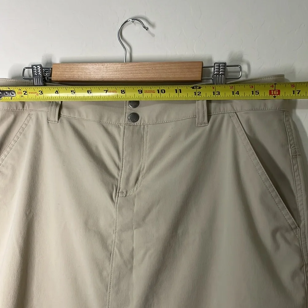 Columbia Beige/Tan Skirt - Picture 10 of 10